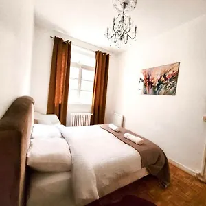 Standing Centre Gare Flandres Apartment